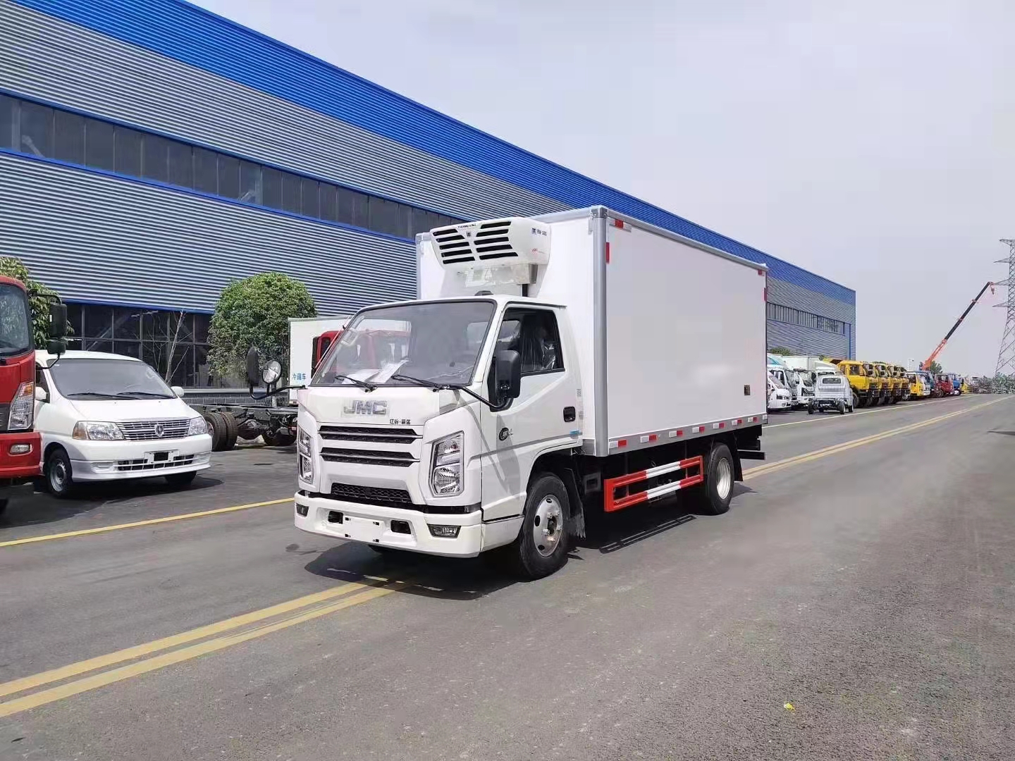 国六江铃顺达窄体4.2米冷藏车