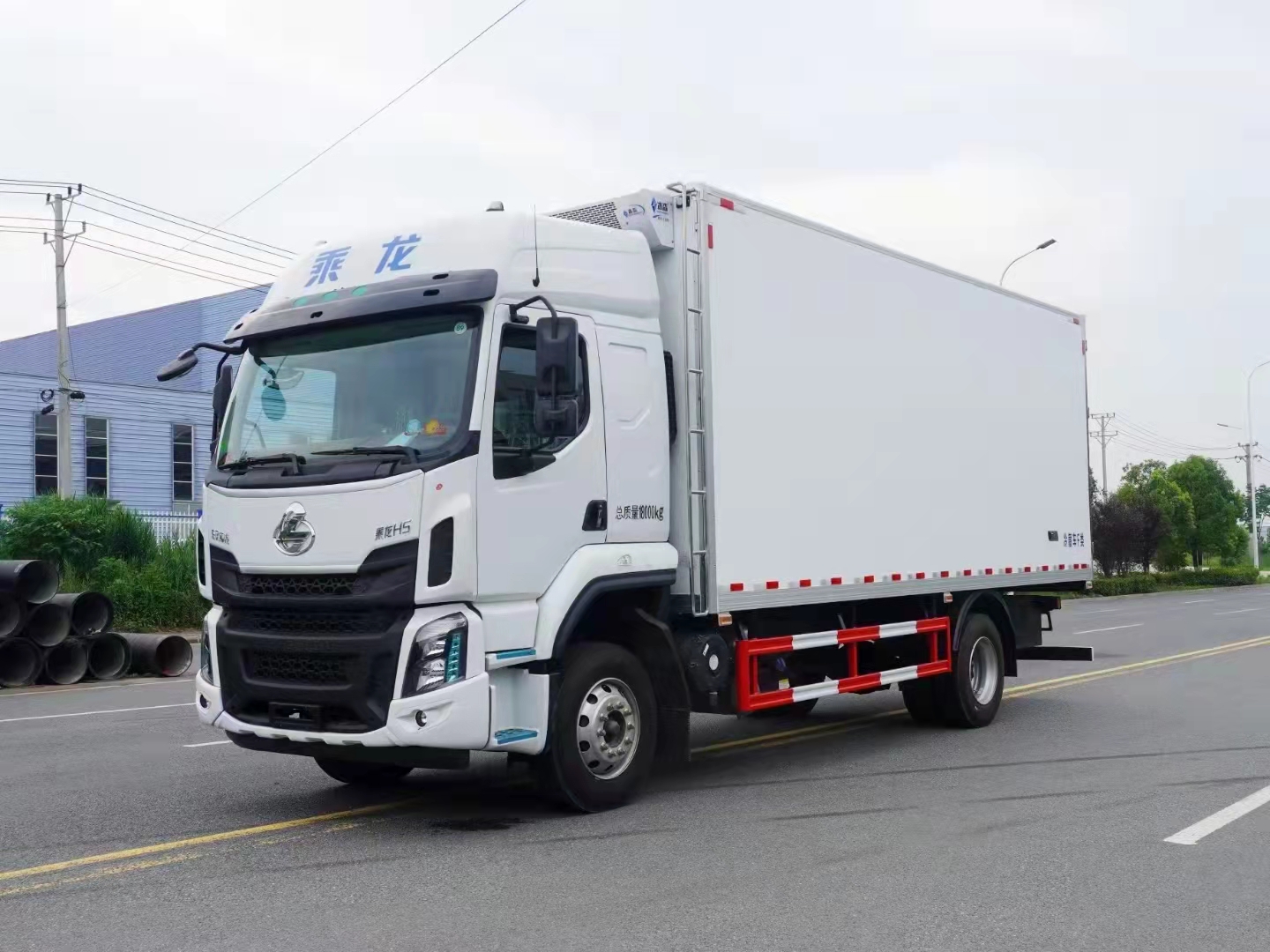 国六柳汽乘龙H5 6.8米冷藏车