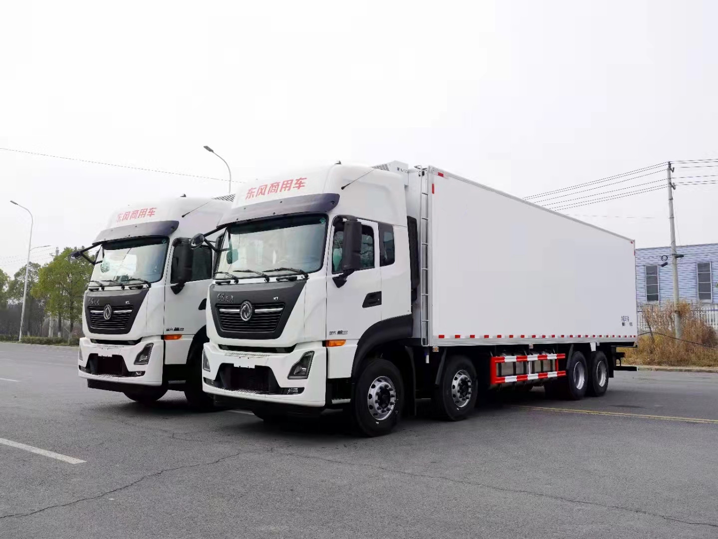 国六东风天龙前四后八9.5米冷藏车